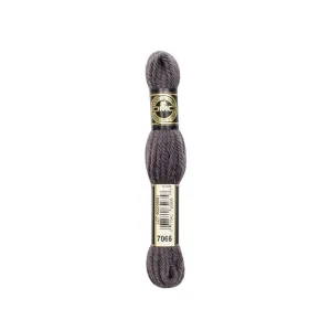 Colbert Tapestry Wool Skeins 8m, Dark Shell Grey