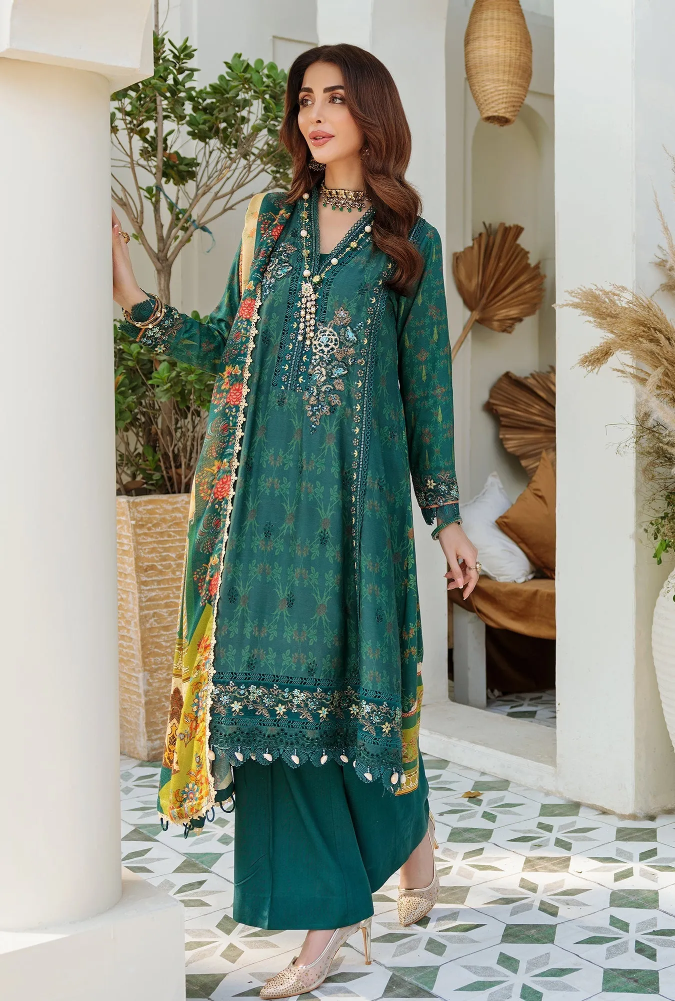 Noor by Saadia Asad Embroidered Prints Woolen Shawl Collection – D6-B-TIARA